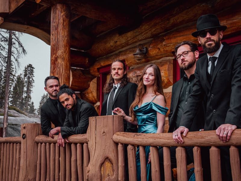Bread & Butter as an expanded band with additional players